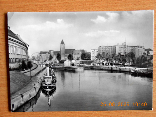 Berlin spree mit schleuseund - spree,