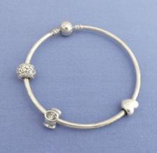 Pandora - Armreif mit 3 Charms