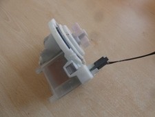 Bosch Ablaufpumpe Waschmaschine Absaugpumpe gebraucht KEBS 111/052 Abflusspumpe