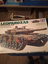 Tamiya Leopard 2A5 in 1:35 242 mit Zubehör