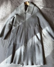 HUGO BOSS Lammfellmantel Damen 38 hellgrau – neuwertig, NP 1.299 €