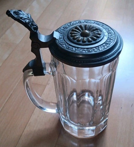 Glaskrug mit zinndeckel - 0,5l,