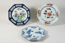 P45R52- 3 Asiatika Porzellan Teller polygon Naturmotiv handbemalt