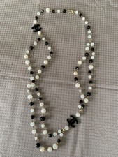 Chanel Halskette Perlen CC