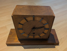 Art Déco Tischuhr – Bauhaus