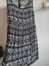 Divided Sommerkleid Schwarz