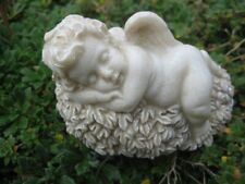 Polystone Engel liegend