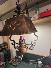 Antike Lampe mit Kupferdach