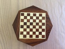 Schachspiel aus holz - schachspiel,
