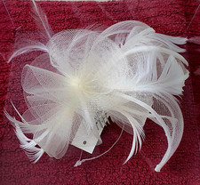 Fascinator Kopfschmuck Federn Hochzeit Kamm-Haarschmuck creme/weiß edel VH10#