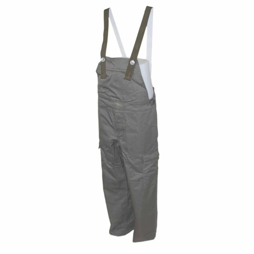 Latzhose von der - , nva