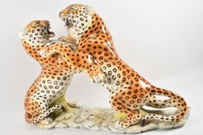 N92Q77- Giovanni Ronzan Majolika Figur kämpfende Raubkatzen signiert num 1772 