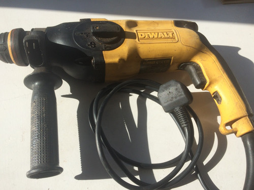 Dewalt d25113 230v - dewalt, gb