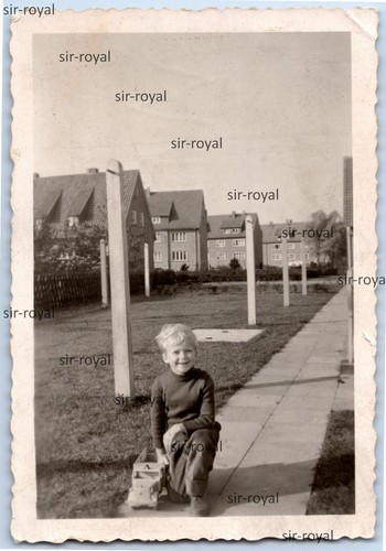 Kleiner blonder junge 1957 mit - junge,
