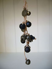 Handarbeit ☼ Modeschmuck Schnur-Halskette Indian-Style Glöckchen Braun 33 cm