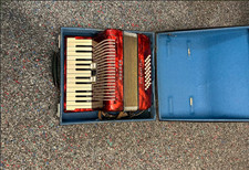 ★★ HOHNER Student IV M