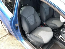 Ford KA RU8 Sitz vorn rechts