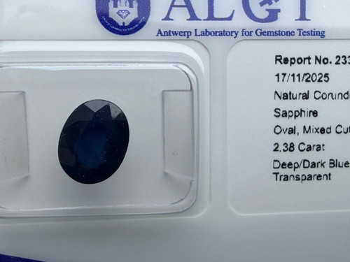Deep dark blue sapphire - deep,