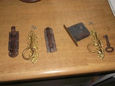 Set Beschläge und Schlösser für antiken Kleiderschrank