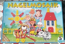 Schmidt Spiele Nagelmosaik + Extra Korkplatte, Hammer & Sandmännchen Holz-Teile