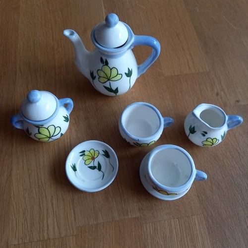 Kleines puppenservice - kleines,