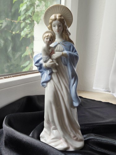 Porzellanfigur madonna mit - porzellanfigur,