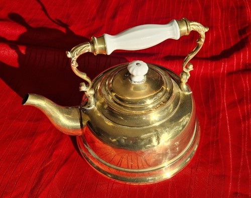Wunderschöne vintage teekanne - vintage,
