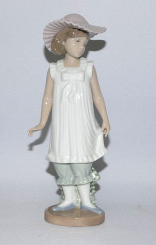 Nao lladro spain april - lladro, "april