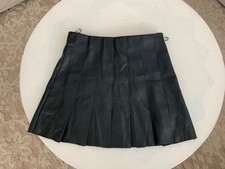 zara xs faltenrock, kunstleder