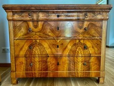 Biedermeier Kommode Nussbaum geflammt, restauriert