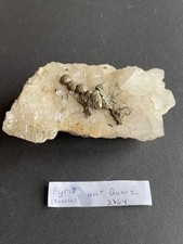 Pyrit (Kugeln ) auf Quarz, Rumänien