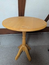 Holztisch aus Hellem Holz