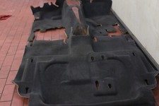 schwarzer Teppich Bodenbelag