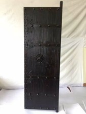 Antike mittelalterliche Tür