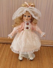 Puppe Porzellan Größe ca. 35