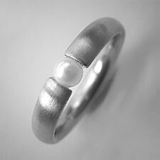 Eleganter Ring aus Edelstahl