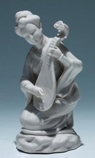 Dehua Blanc de Chine Musician Figurine - 20th. C.      #320
