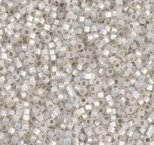 Miyuki Delica Perlen Gr. 11 vergoldet gefüttert weiß Opal 5 Gramm