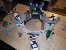 Playmobil 6872 Polizei Kommandozentrale Gefängnis mit Tresor und Funkwagen