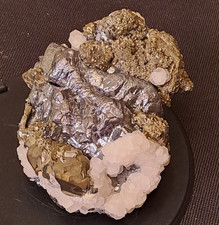 Größere Stufe Calcit auf