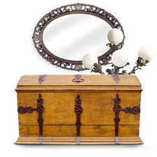 Antike Rundbogentruhe Barock