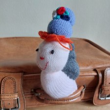 Strickpuppe Schnecke  eigene Handarbeit  (ca. 27 cm groß)