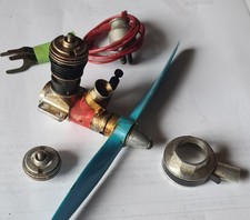 Cox Tee Dee 09 Modellmotor mit Zubehör