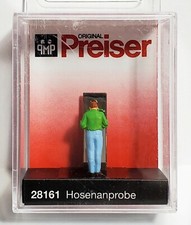 Preiser H0 28161 Man Trying on