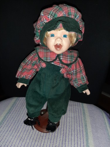 Vintage gilde porzellanpuppe - vintage,