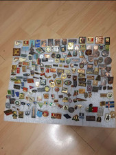Großes Pins Konvolut 150+
