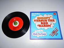 The Rolling Dogs - Snoopy versus the red Baron (1973) Vinyl 7` inch Single Vg +