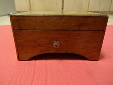 Kleine Antike Walzen-Spieluhr Spieldose  Holzgehäuse  Walzenspieluhr