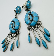 Unglaublich schöne, baumelnde