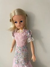 Active Sindy Pedigree Puppe